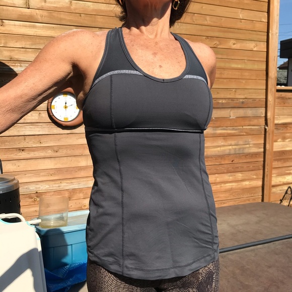 Lululemon size 4 top - Picture 2 of 10